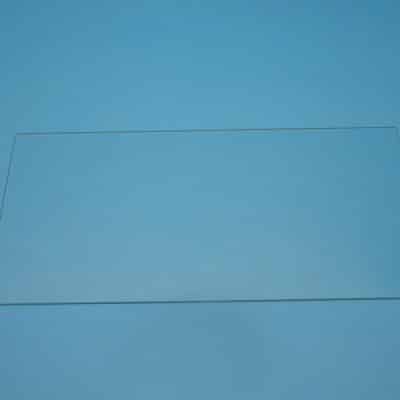 Üveglap fagyasztóban ( rövid fiók feletti)