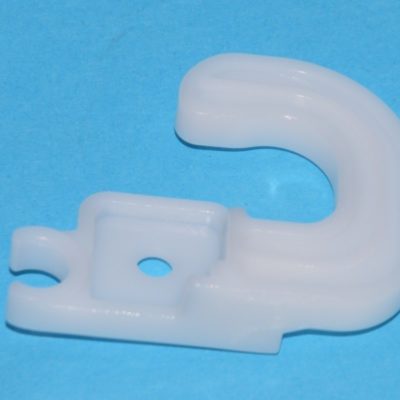 Hűtő ajtófordításhoz műanyag betét (jobb oldali)