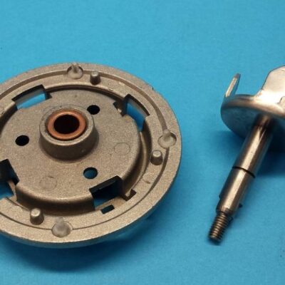 Kenyérsütő géphez keverő lapátot meghajtó tengely